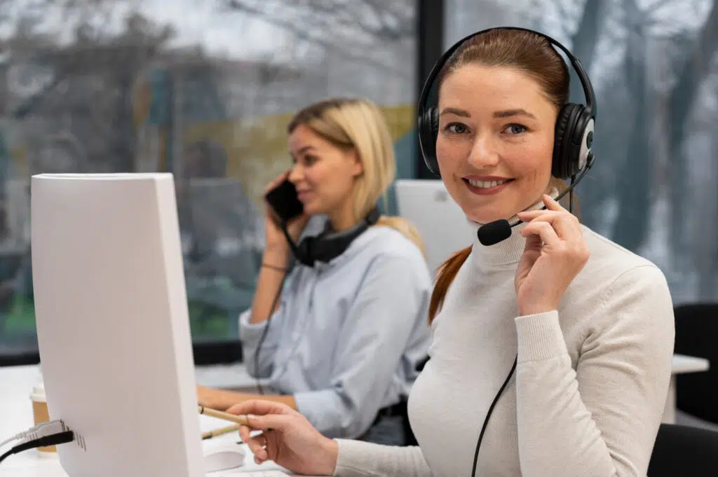 Nuestra Agencia de trámites online cuenta con un servicio gratuito de Call Center